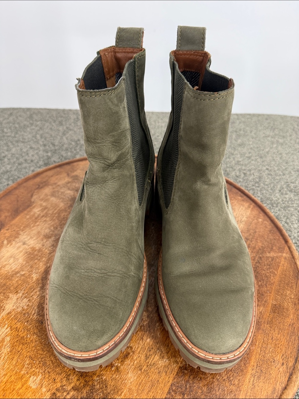 Timberland Boots Wm 8.5 Courmayeur Valley Chelsea Olive Green Nubuck Slip On - Picture 3 of 11